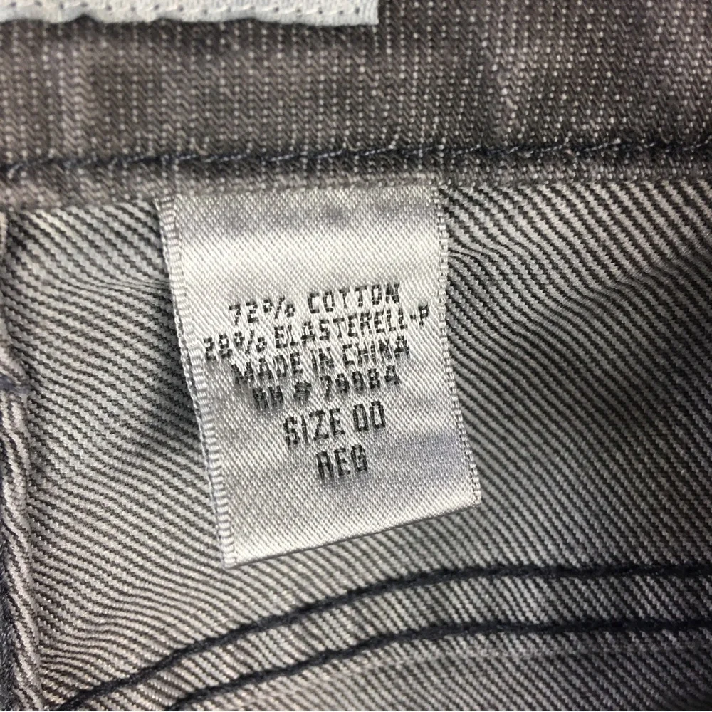 Chico’s Platinum Denim Gray Bootcut Jeans Ultimate Fit Size 00 / US 2 - Picture 11 of 13